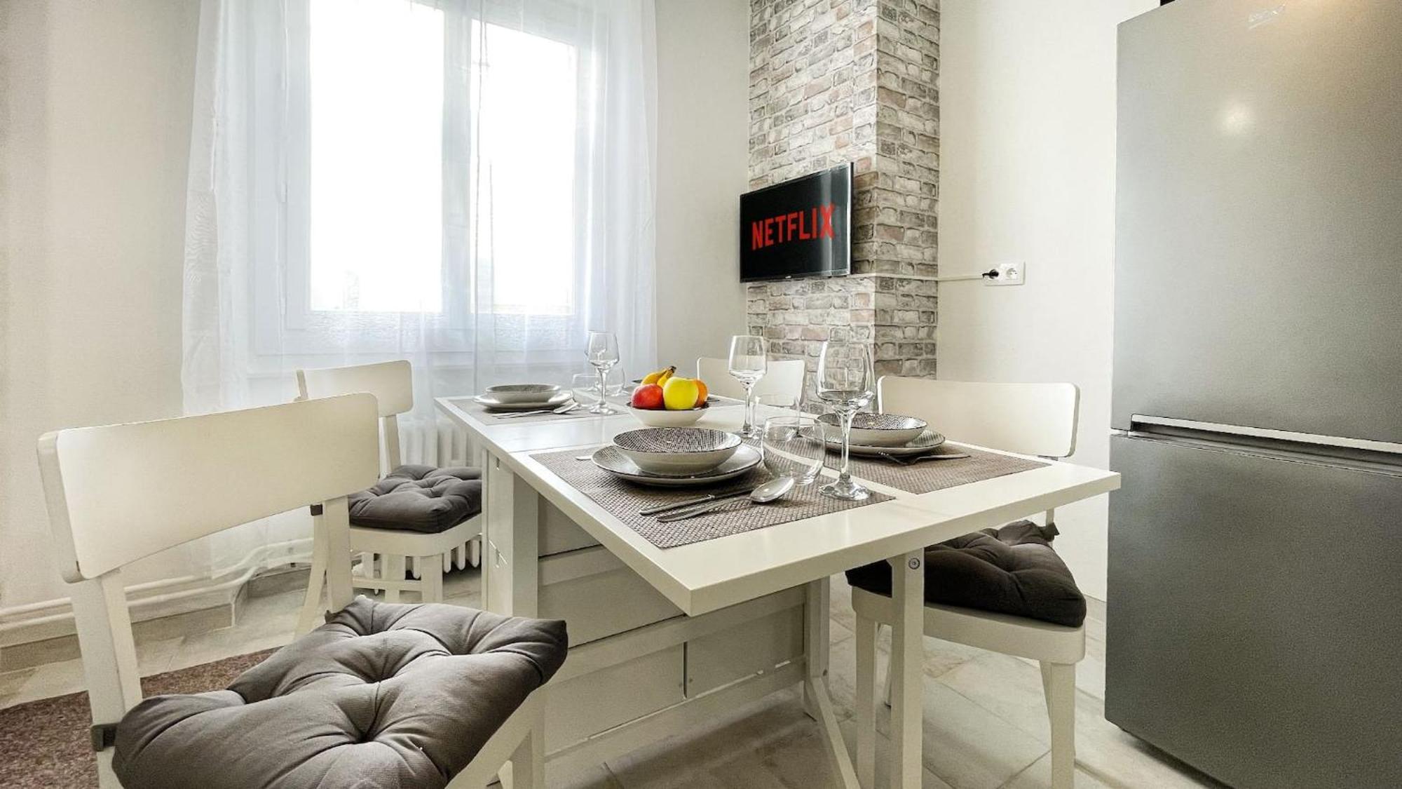 Homey Keola - Parking Prive Gratuit - Aux Portes De Geneve - Au Pied Du Tram - Appartement Avec 1 Chambre Et Un Grand Salon Avec Un Canape-Lit Амбиёи Экстерьер фото