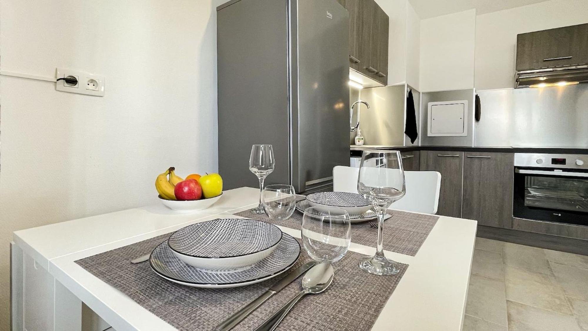 Homey Keola - Parking Prive Gratuit - Aux Portes De Geneve - Au Pied Du Tram - Appartement Avec 1 Chambre Et Un Grand Salon Avec Un Canape-Lit Амбиёи Экстерьер фото